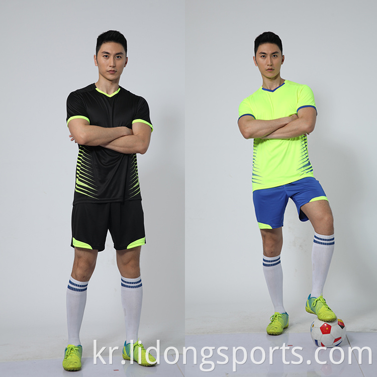 2021 Fashion Wear Green Soccer Jersey 미식 축구 유니폼 축구 유니폼 축구 클럽을위한 남자